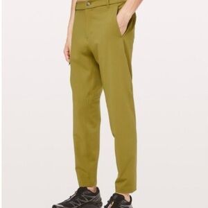 Lululemon Men's Ever Alert Pant MSSY
Mossy Green size 36